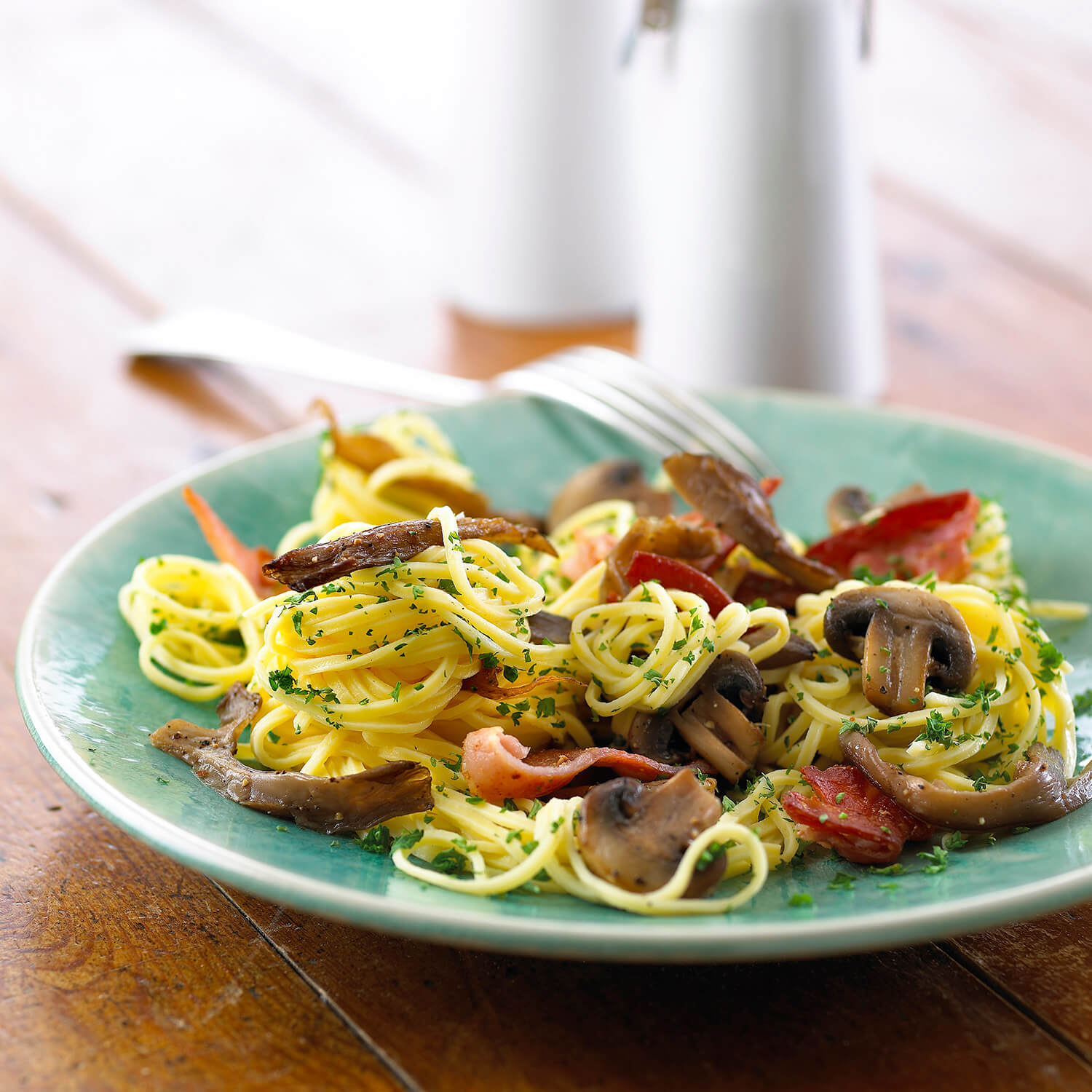 Pasta med svampe og bacon - skøn frisk spaghetti opskrift